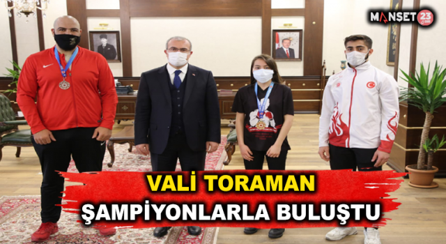 Elazığ Valisi Toraman, Şampiyonları Ağırladı