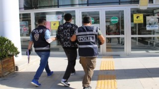 32 suç kaydı bulunan şüpheli, çaldığı araçla gezerken yakalandı