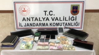Antalyada yasa dışı bahis operasyonu: 4 gözaltı