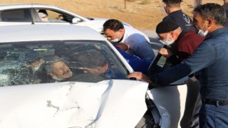 Elazığda kazada araçta sıkışan 4 yaralı için ekipler seferber oldu
