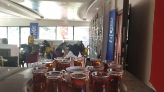 Ercişte Evrensel Hafızlar Derneğinin açtığı gençlik kitap kahvesi gençlerden ilgi görüyor