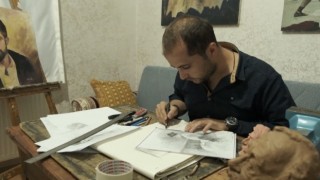 Tatvanlı genç evini sanat atölyesine çevirdi