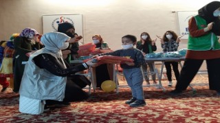 Elazığda çocuklar oyuncak şenliği ile eğlendi
