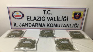 Kamyonetin zulasındaki uyuşturucu ele geçirildi