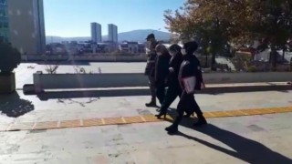 Mağazadan hırsızlık yapan sabıkalı 2 şüpheli suç üstü yakalandı