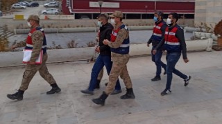 Cinayet ve 5 suçtan 70 yıl cezası bulunan şahıs yakalanıp, tutuklandı