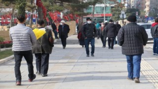 Elazığda vatandaşlar depremsiz ve salgınsız bir yıl diledi