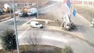 Elazığdaki feci kaza anı kamerada