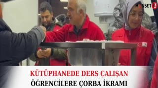 Kütüphanede Ders Çalışan Öğrencilere Çorba İkramı