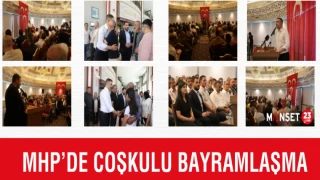 MHP’DE COŞKULU BAYRAMLAŞMA